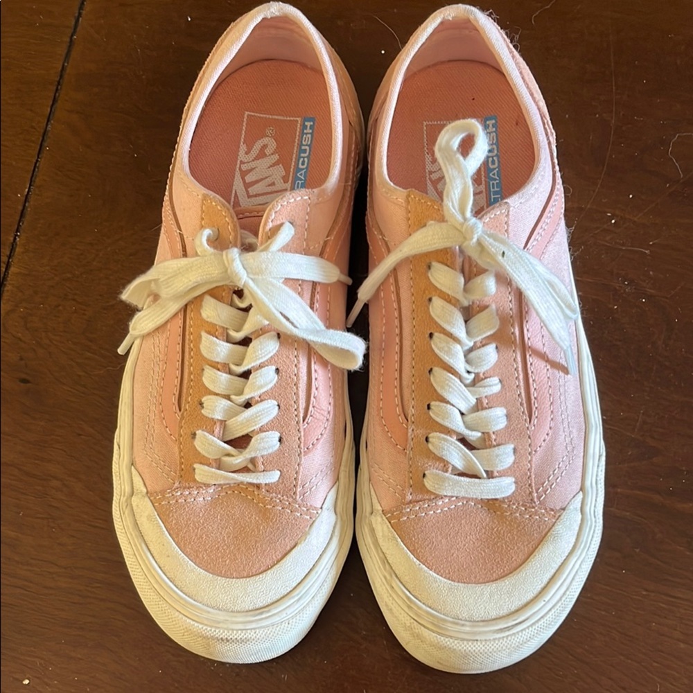 Vans Women's Pink Low-Top Old Skool Style Sneakers